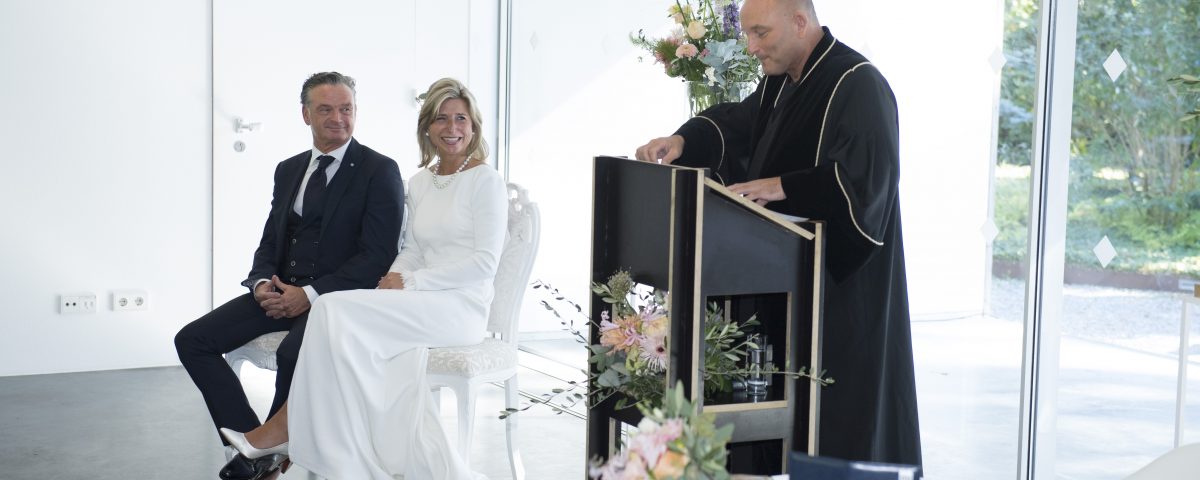 de trouwambtenaar - bruiloft Rob en Tanja - weddingplanner Glinsteringen
