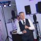 bruidegom zingt voor bruid - bruiloft Rob en Tanja - weddingplanner Glinsteringen